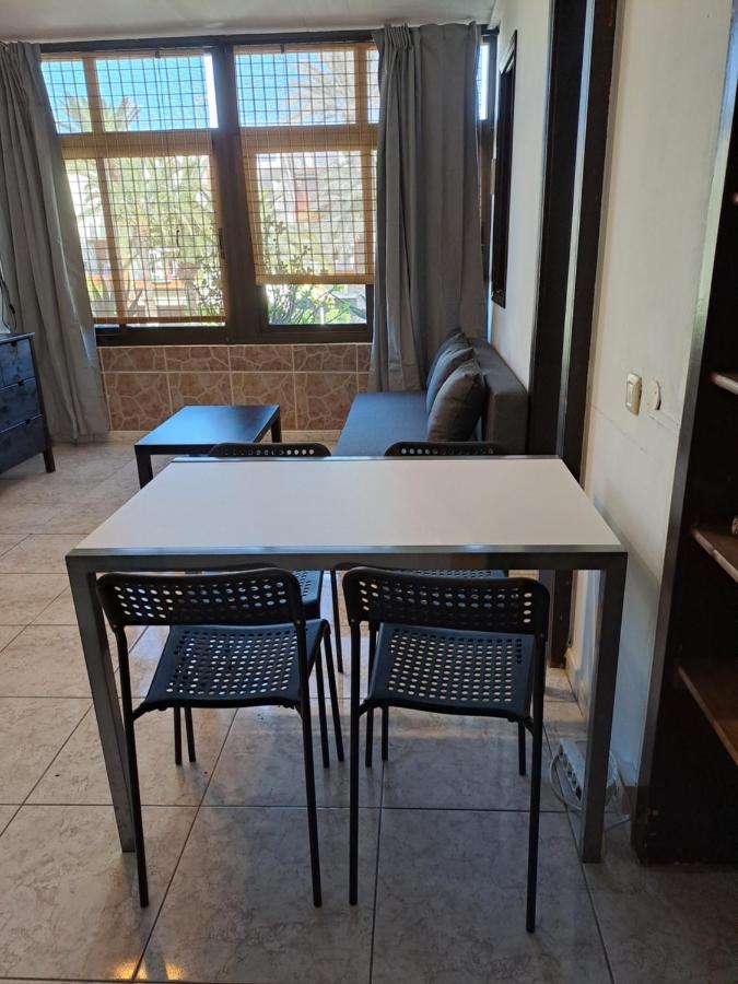 Primavera appartement tot 6 personen. Arona  Esterno foto