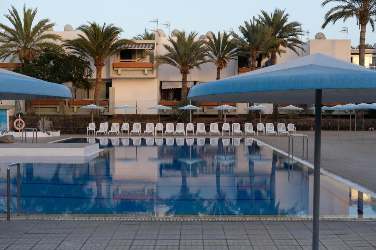 Primavera appartement tot 6 personen. Arona  Esterno foto
